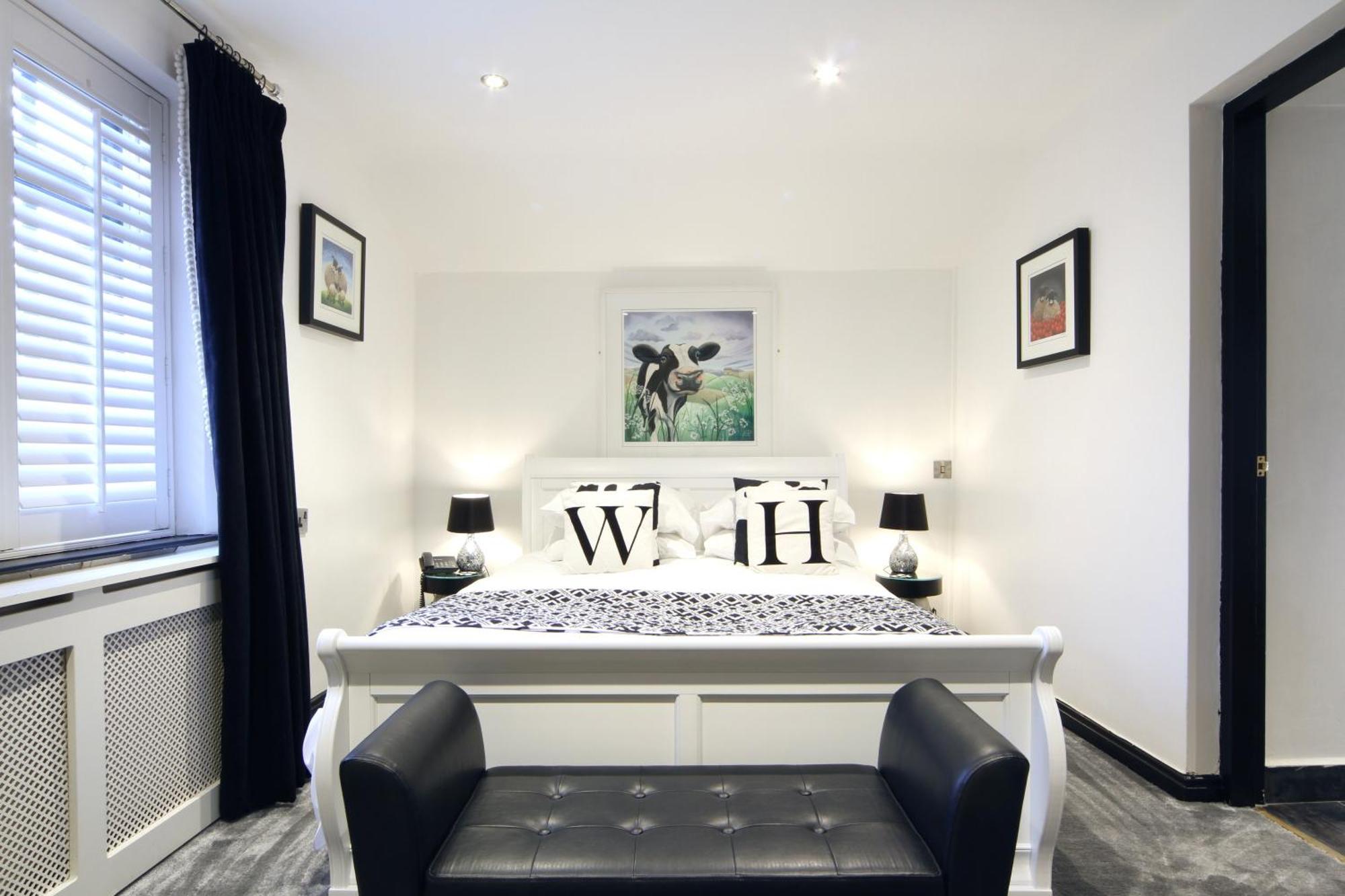 The Wensleydale Heifer Hotel Leyburn Exterior photo